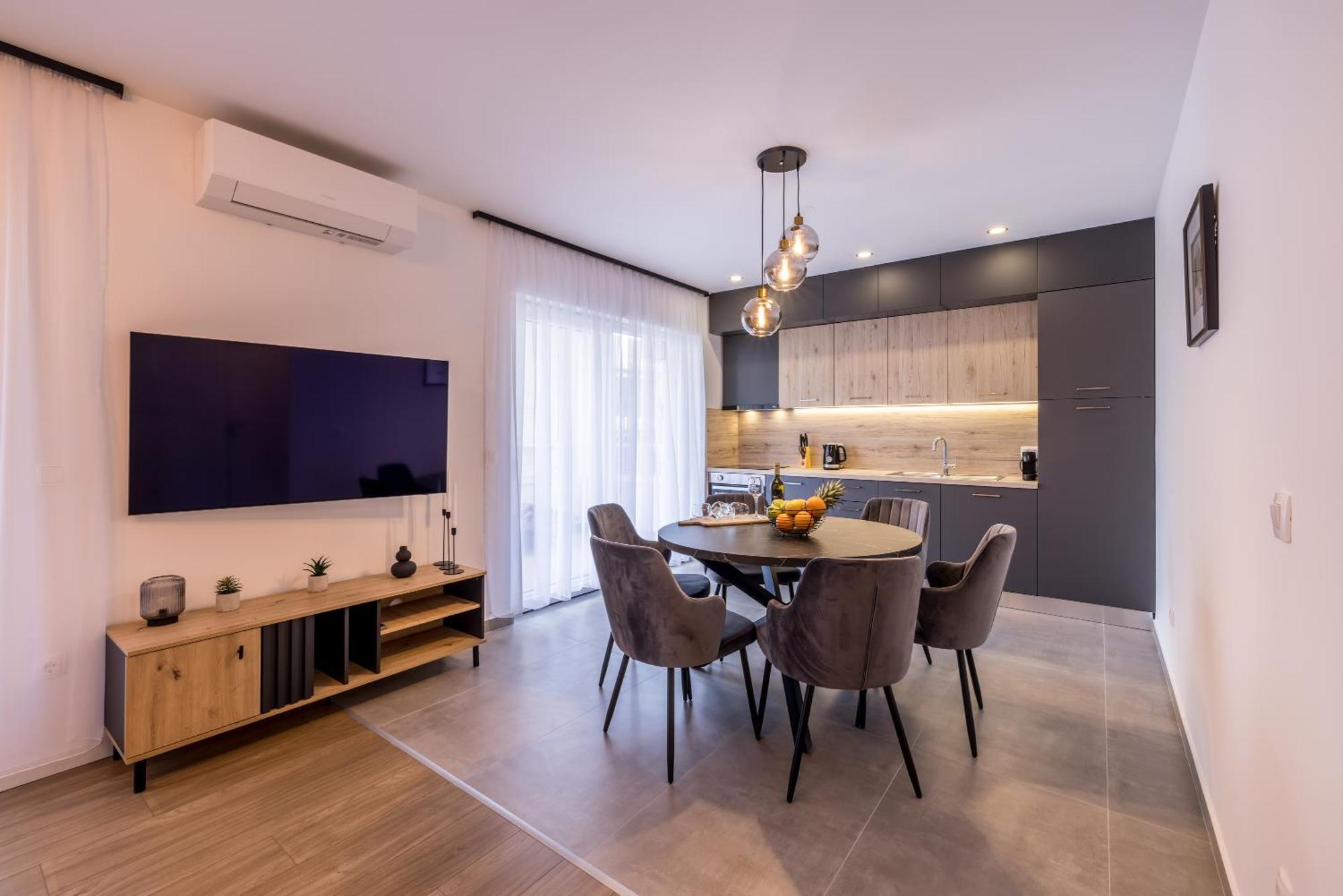 Adriatic Nest, Cozy And Modern Two Bedroom Apartment Каштела Екстер'єр фото