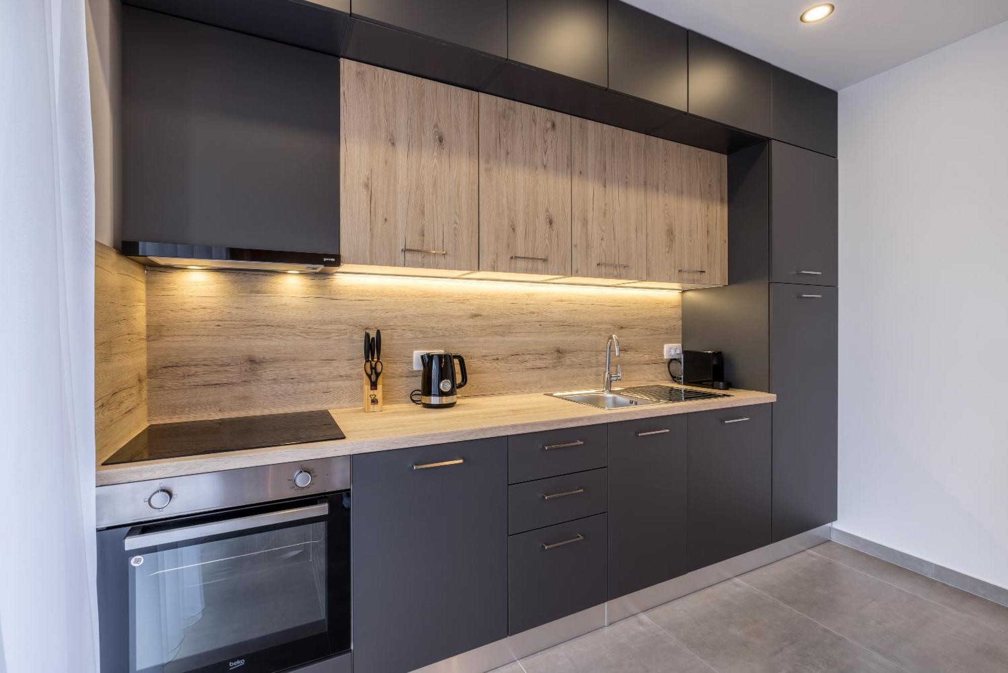Adriatic Nest, Cozy And Modern Two Bedroom Apartment Каштела Екстер'єр фото