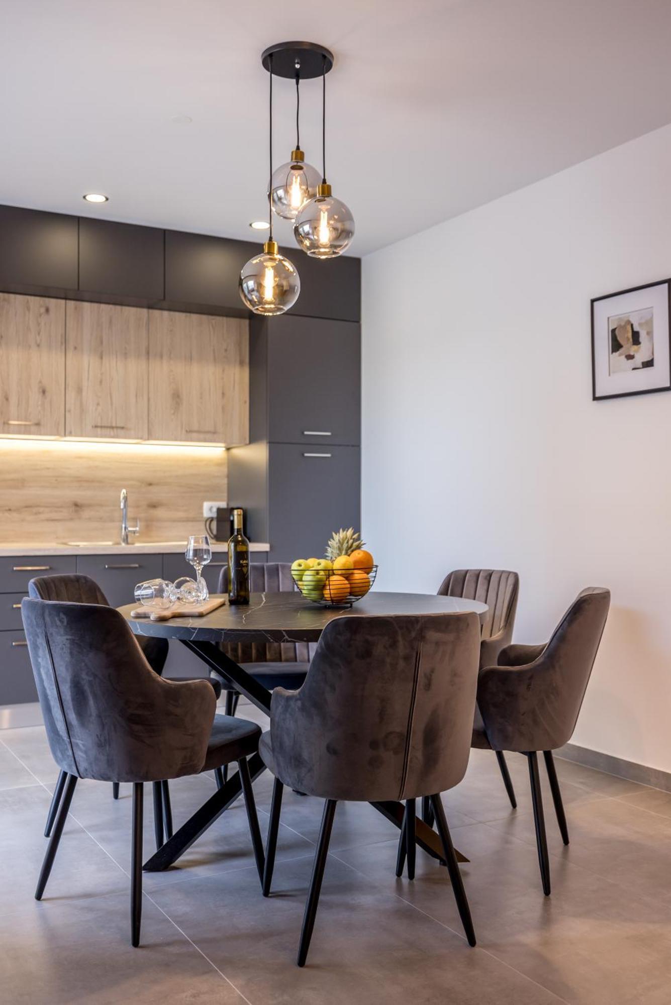 Adriatic Nest, Cozy And Modern Two Bedroom Apartment Каштела Екстер'єр фото